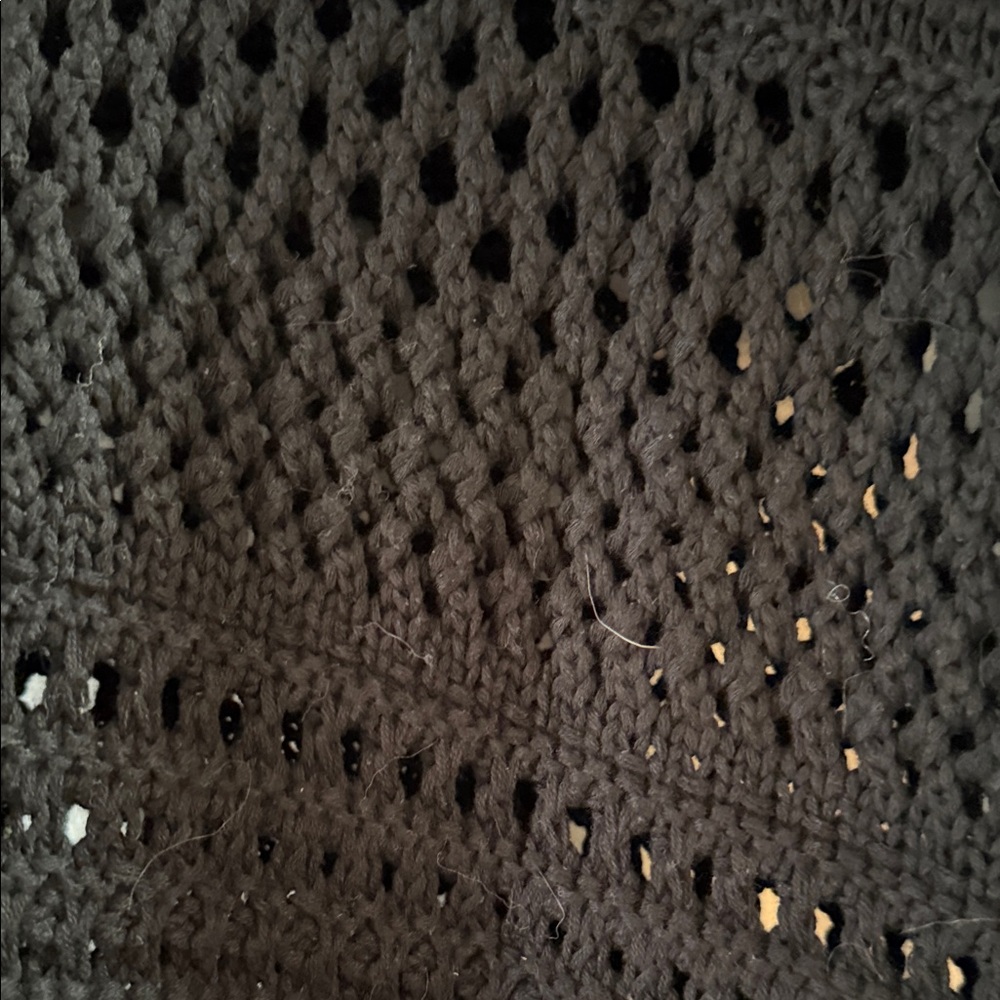 Universal Thread Classic Black V-Neck Sweater NWT - image 3